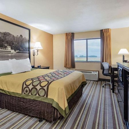 Super 8 By Wyndham Iowa Falls Екстериор снимка